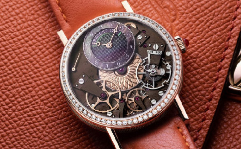 福州寶璣服務(wù)中心電話（寶璣手表進(jìn)水了怎么辦）