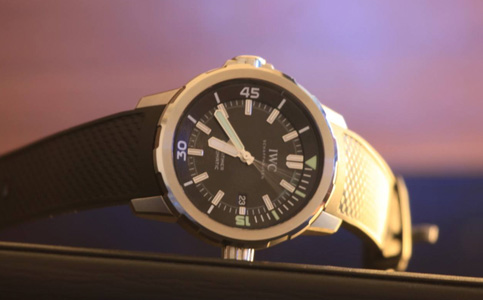 萬國全國官方售后維修中心(解決萬國手表表帶太松的方法)