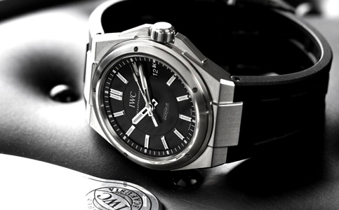 萬國客服熱線(解決萬國手表表針脫落的方法)